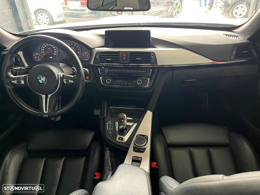 BMW M4 Auto - 12