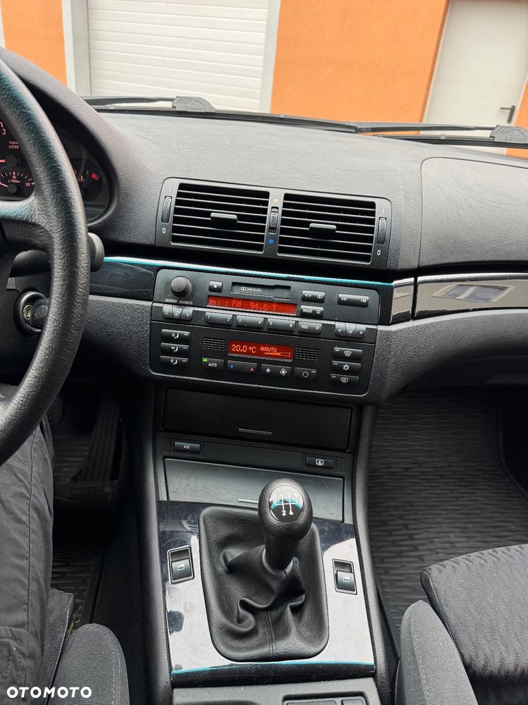 BMW Seria 3 ver-320i - 13