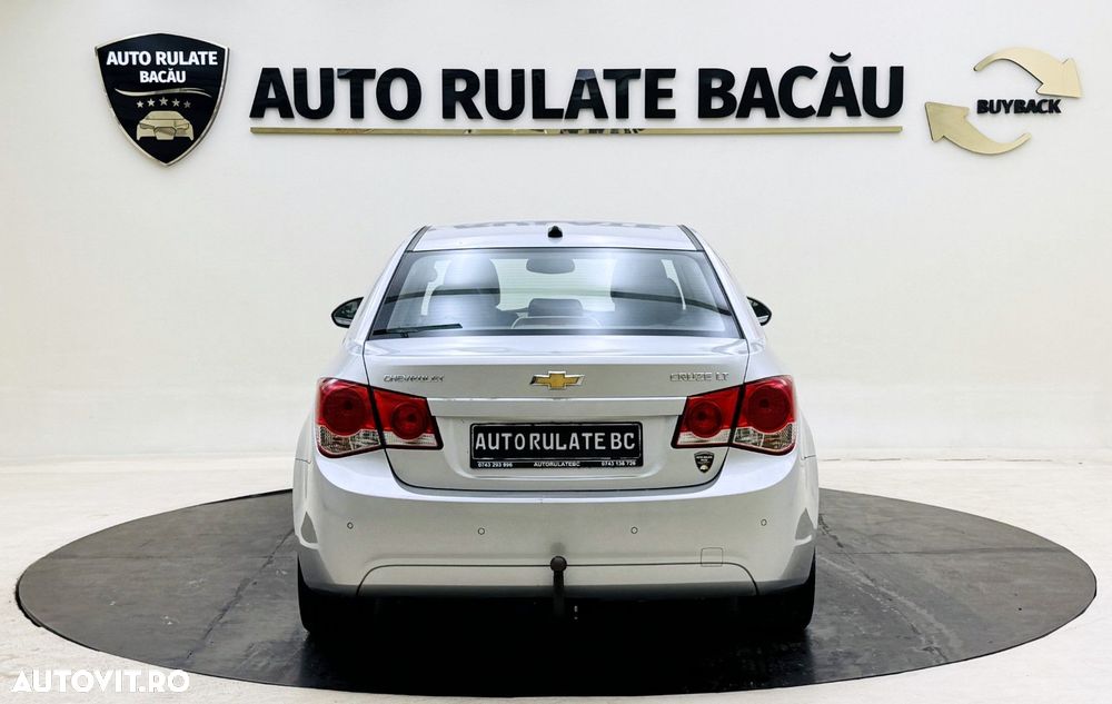 Chevrolet Cruze - 11