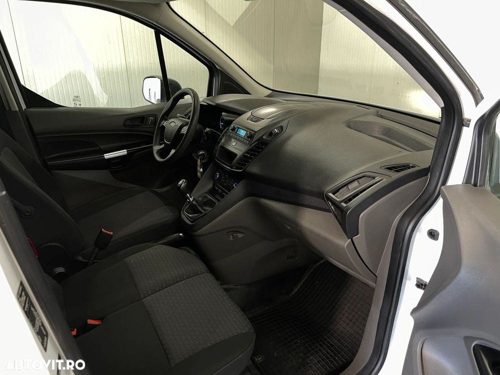 Ford Transit Connect - 8