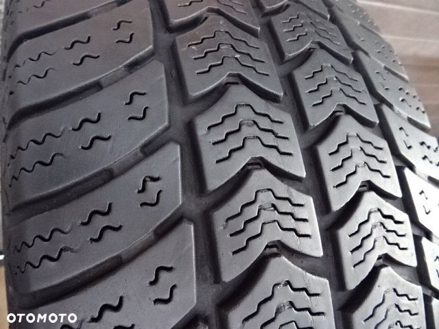 225/70/R15C 112/110R Semperit Van -Grip 2 - 3