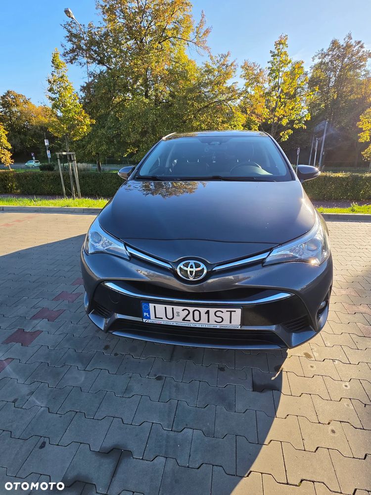 Toyota Avensis 1.8 Premium - 1