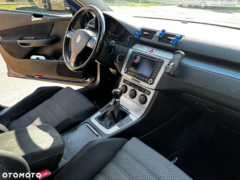Volkswagen Passat 2.0 TDI Comfortline - 9