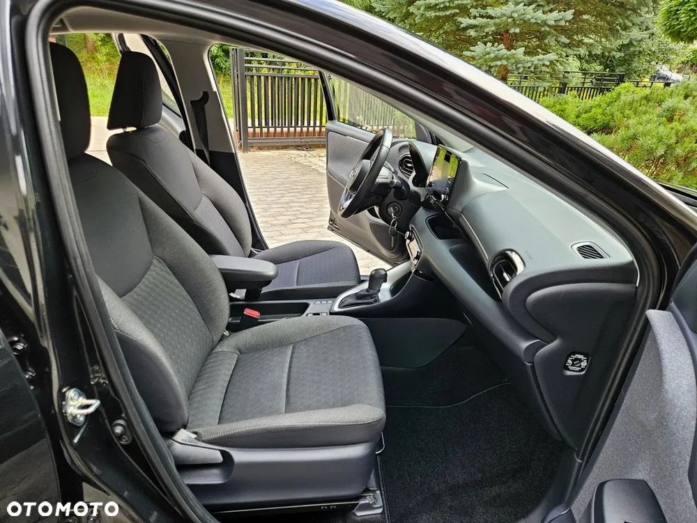 Toyota Yaris - 12
