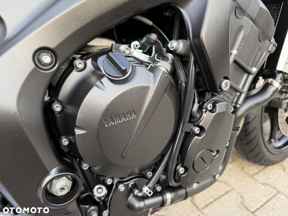 Yamaha FZ6 - 16