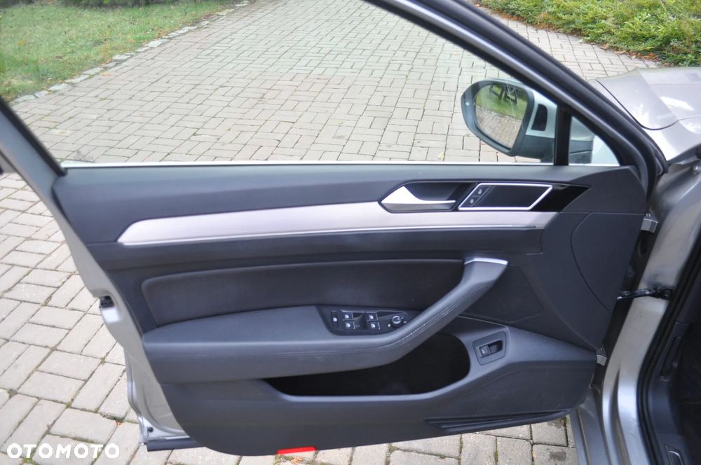 Volkswagen Passat 2.0 TDI BMT Highline DSG - 19