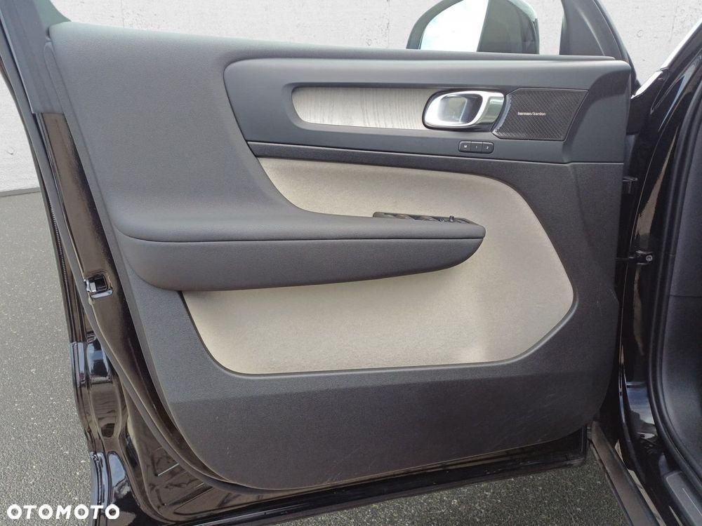 Volvo XC 40 - 11