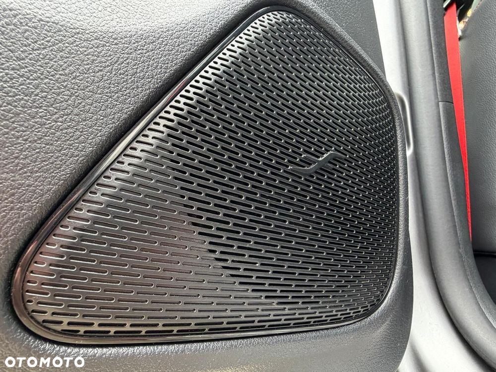 Mercedes-Benz CLA - 16