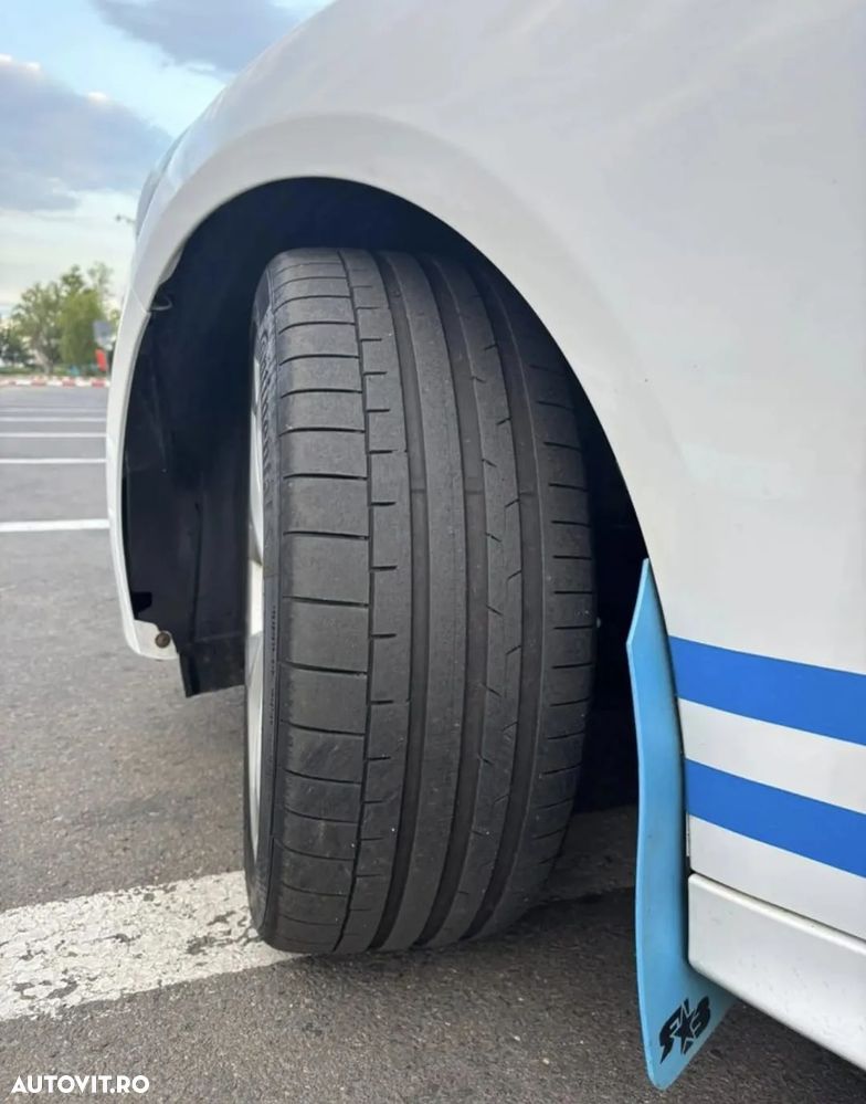 Ford Focus 2.0 Ecoboost ST - 14