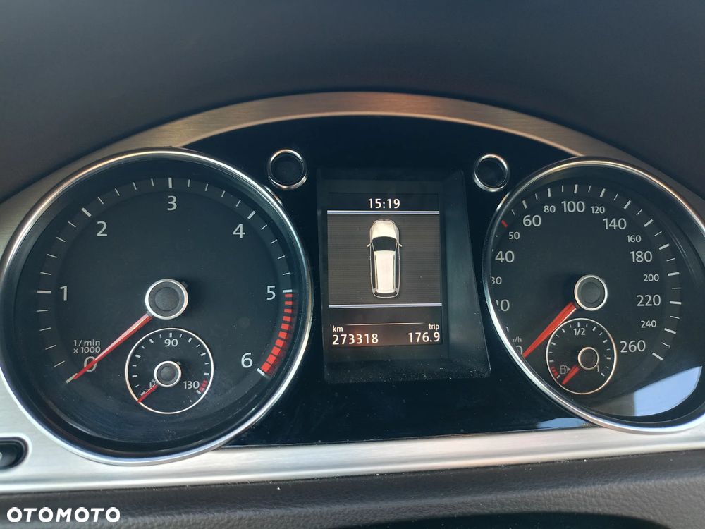Volkswagen Passat 2.0 TDI Highline DSG - 14