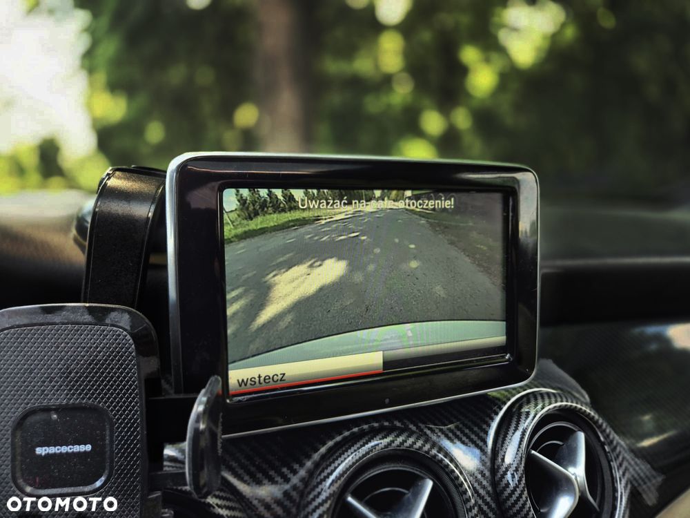 Mercedes-Benz CLA 250 7G-DCT - 11