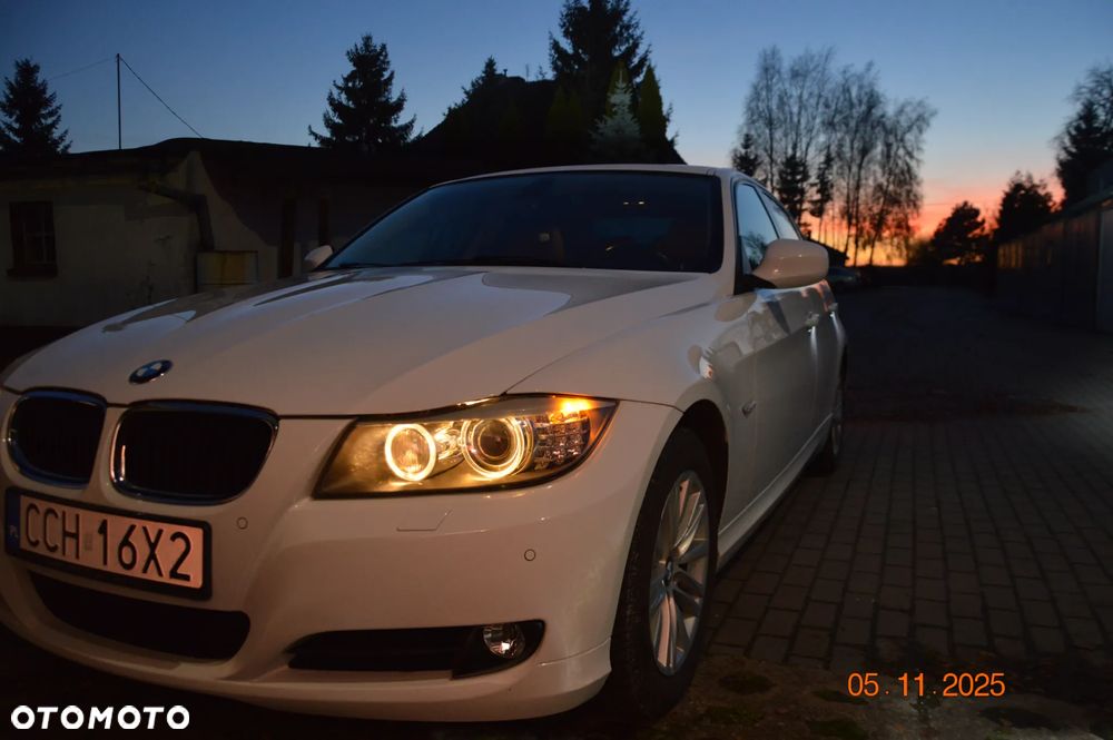 BMW Seria 3 320i - 1