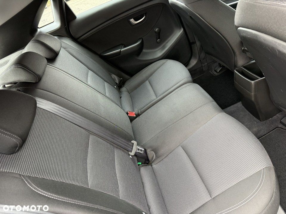 Hyundai i30 1.4 Premiere Comfort - 33