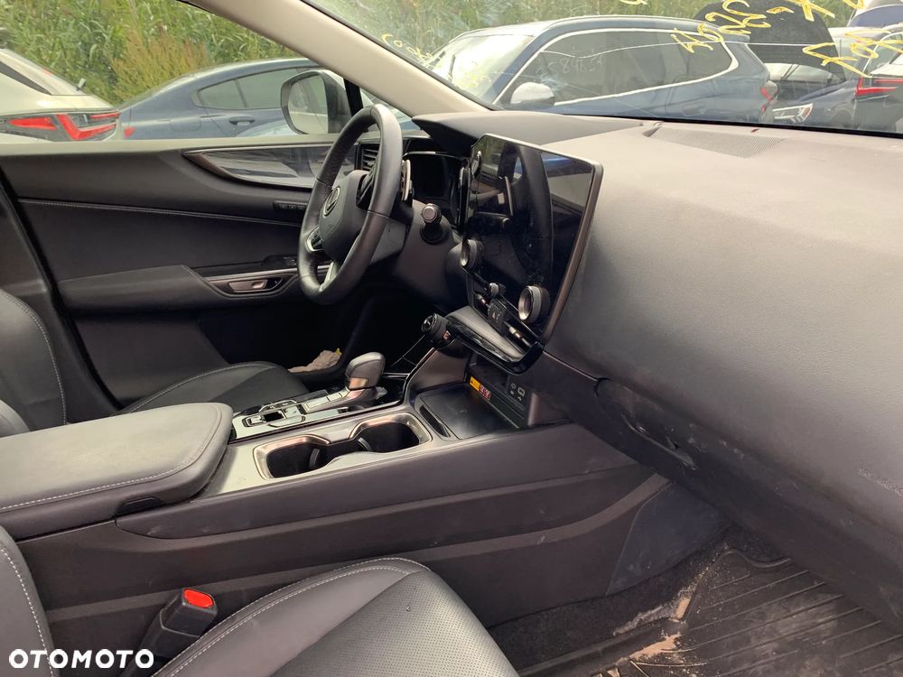 Lexus NX 350h Business - 11