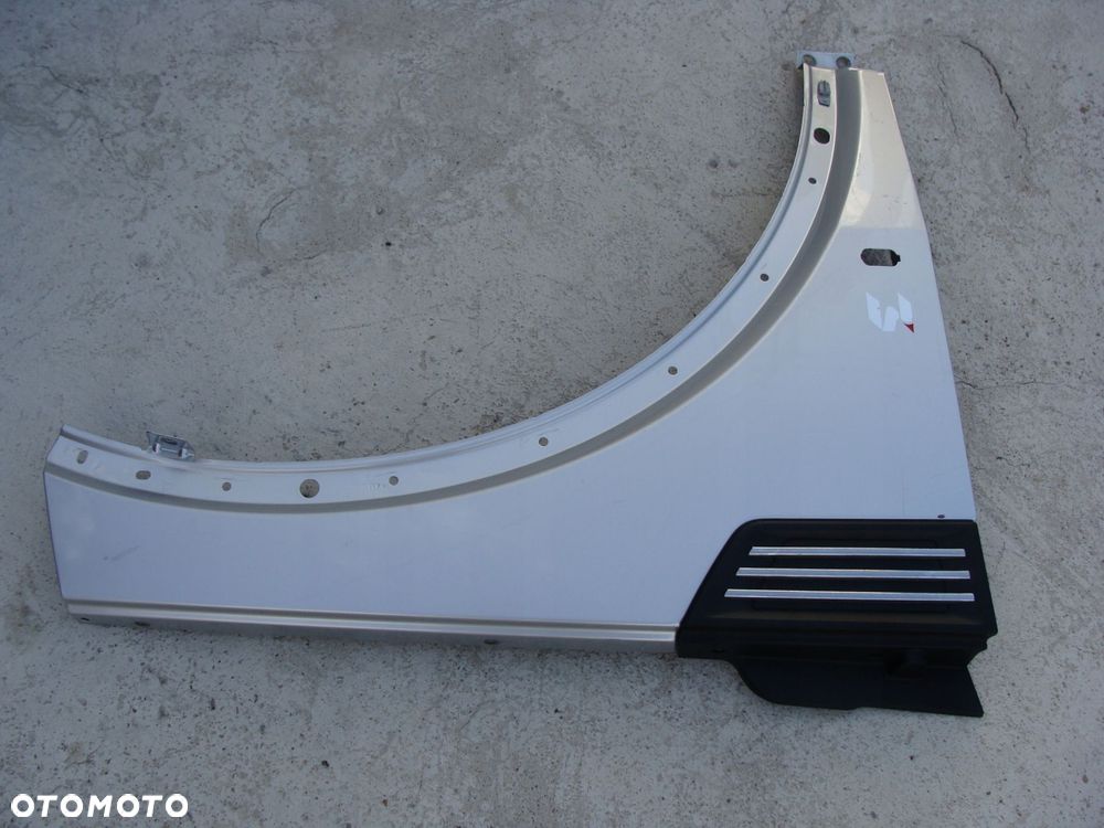 błotnik prawy dodge nitro bez rdzy !!! - 2