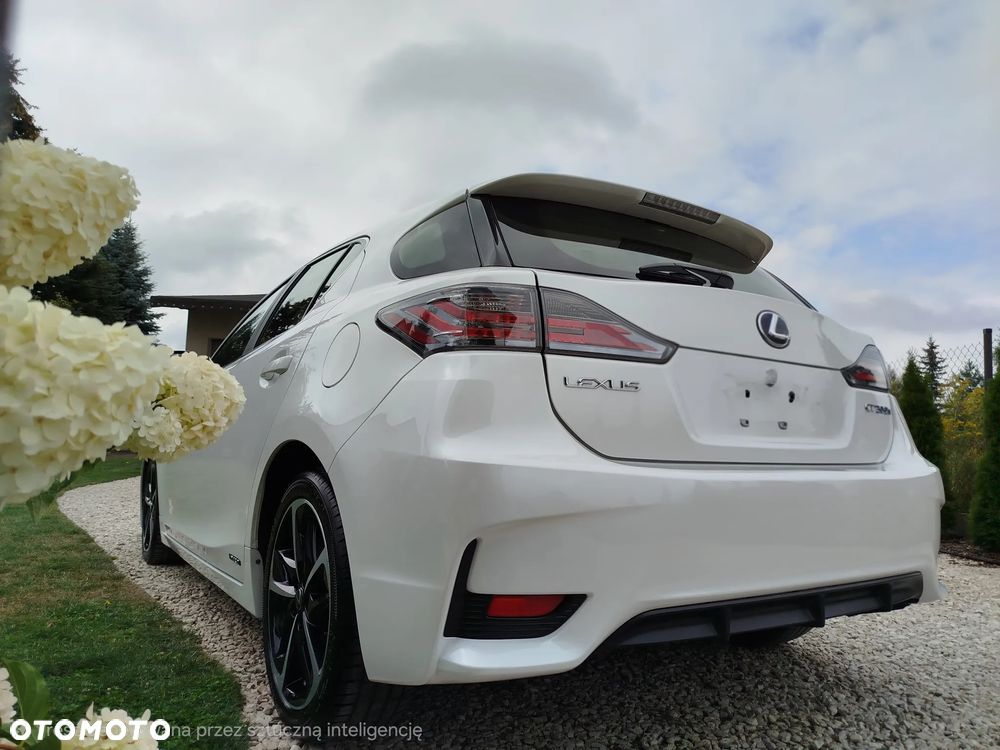 Lexus CT 200h Prestige - 13