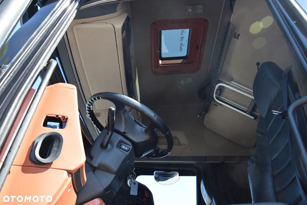Scania R520 V8 / EURO 6 / FULL AIRMATIC / RETARDER / KLIMATYZACJA / ACC / 2 ZBIORNIKI PALIWA / ALUFELGI / LEDY / FULL SPOILERY / WERSJA PREMIUM / SPROWADZONA - 19