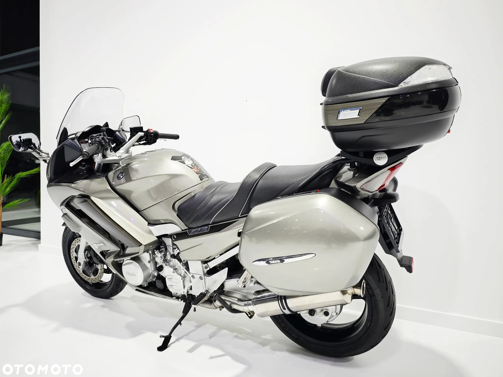 Yamaha FJR - 23