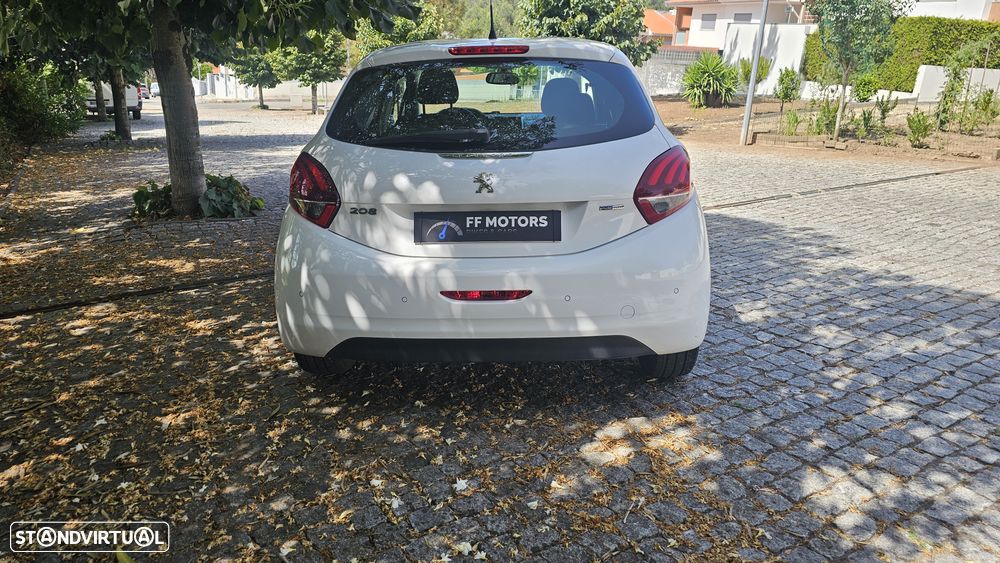 Peugeot 208 1.2 PureTech Allure - 5