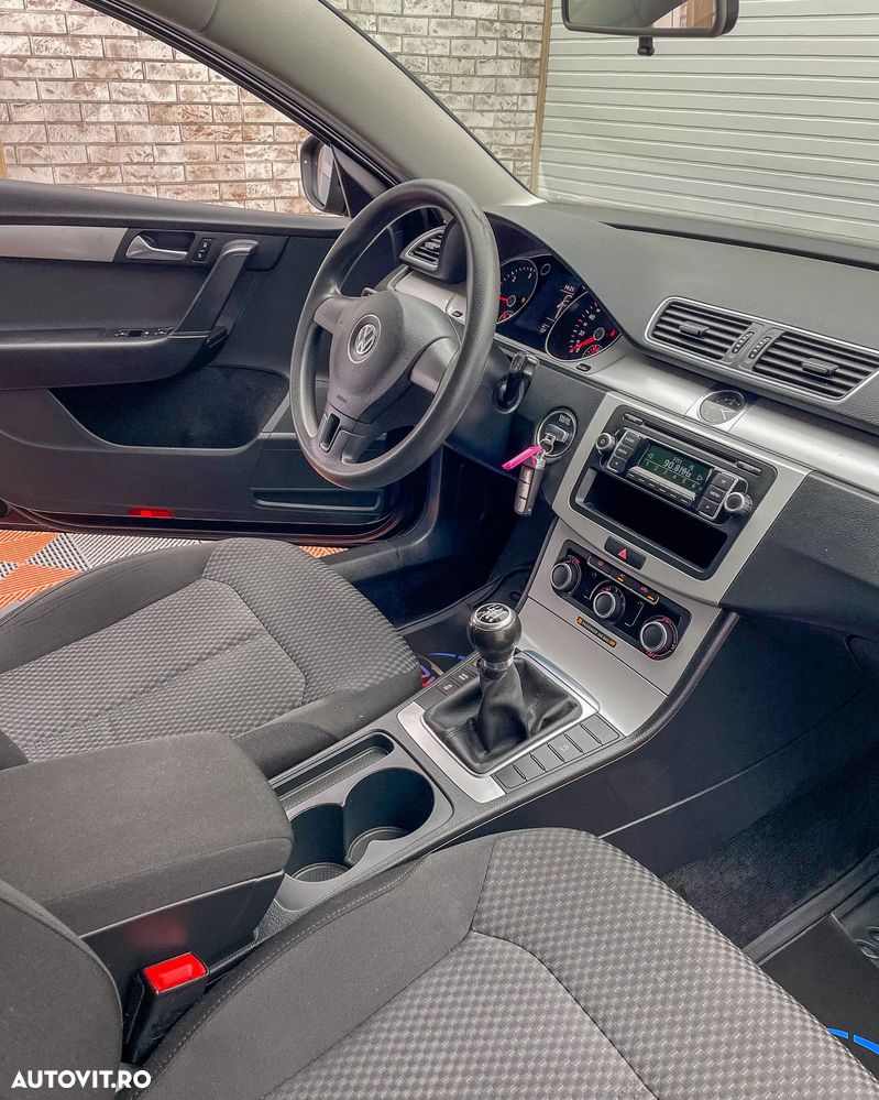 Volkswagen Passat - 7