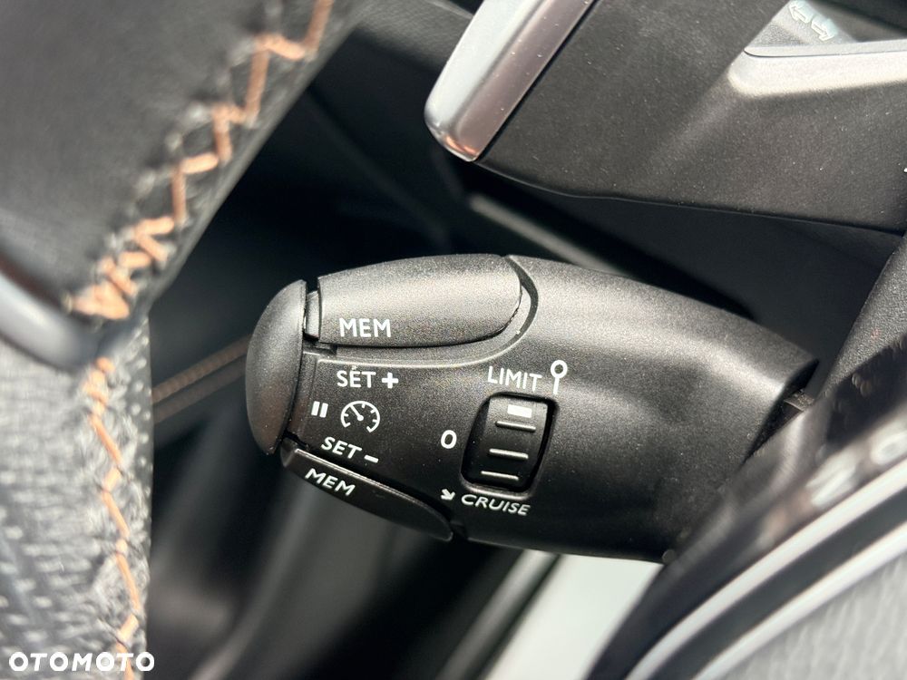 Peugeot 3008 BlueHDi 130 Stop & Start EAT8 GT - 23
