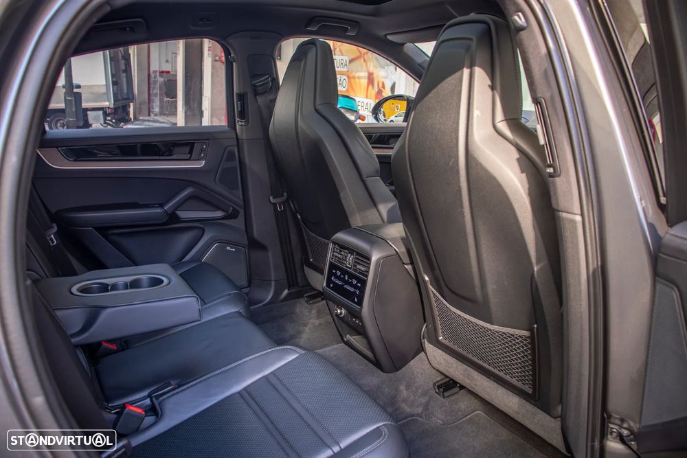 Porsche Cayenne Coupé S E-Hybrid - 37