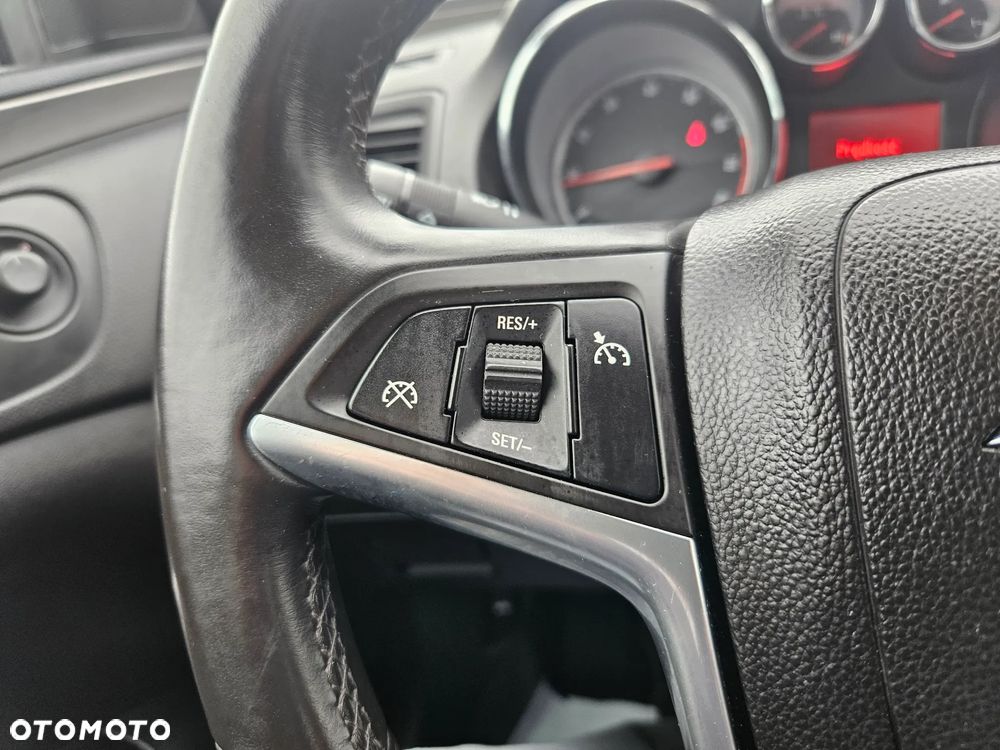 Opel Insignia 1.6 Design Edition - 22