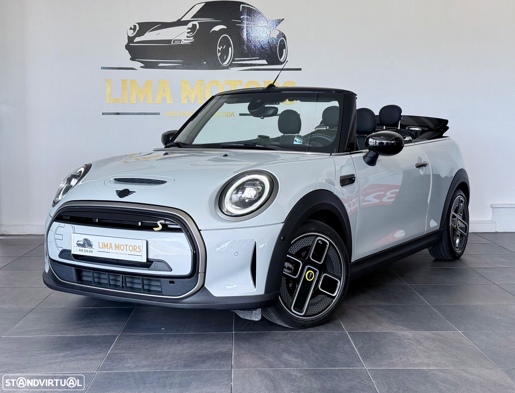 MINI Cabrio Cooper SE 1 of 999 - 1