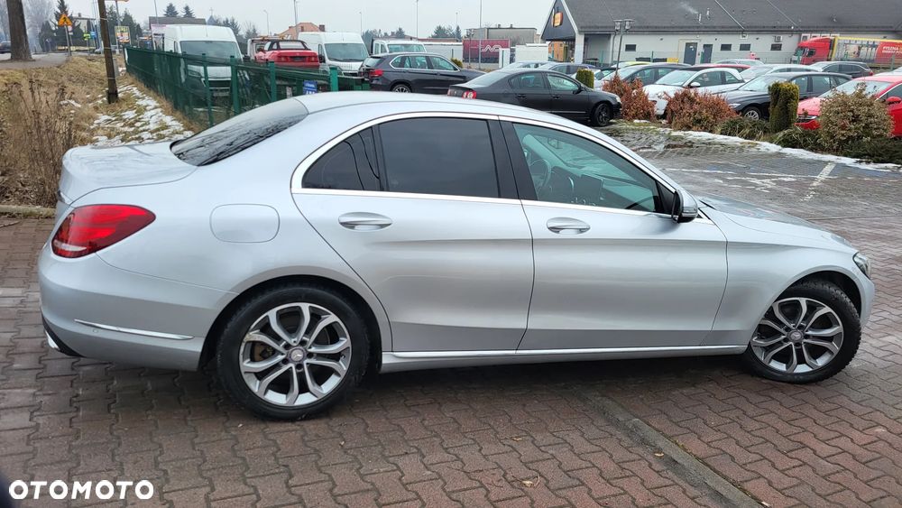 Mercedes-Benz Klasa C 180 (BlueEFFICIENCY) Avantgarde - 16