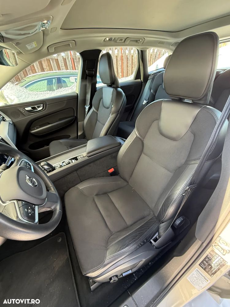 Volvo XC 60 T8 Twin Engine AWD Geartronic Momentum - 10