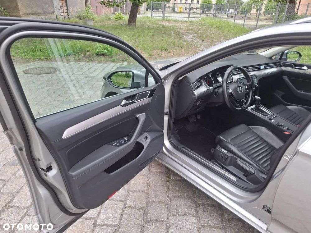 Volkswagen Passat 2.0 TDI SCR DSG Highline - 13