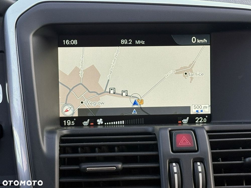 Volvo XC 60 D4 Momentum Pro - 9