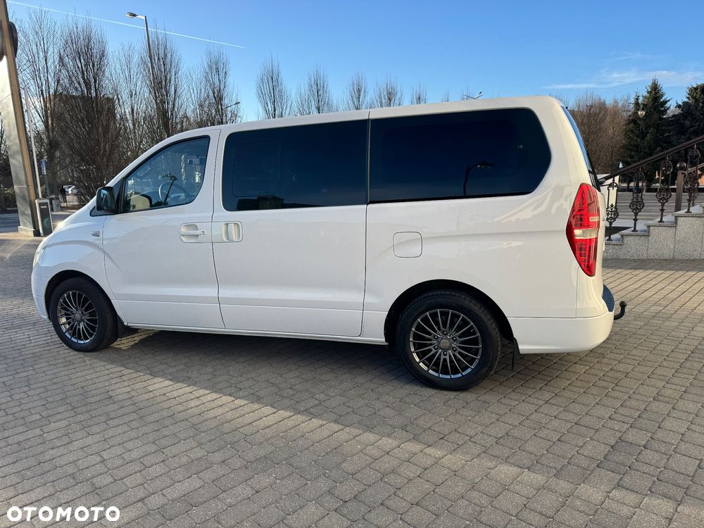 Hyundai H-1 Cargo teilverglast Autm HK - 12