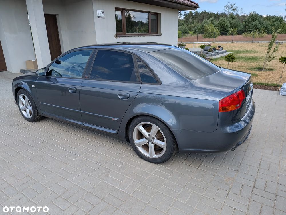 Audi A4 Limousine 2.0T FSI Quattro - 4