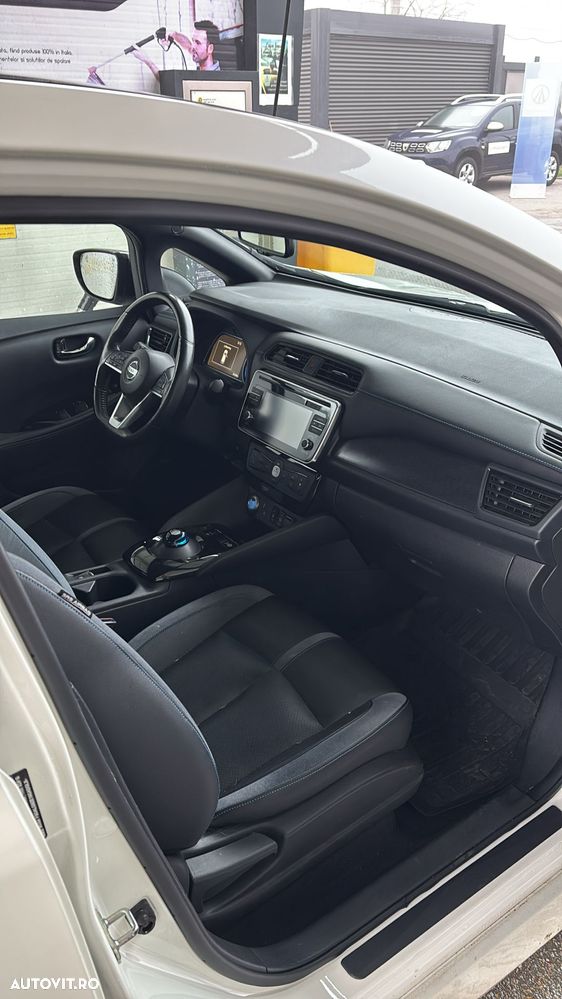 Nissan LEAF Tekna - 7