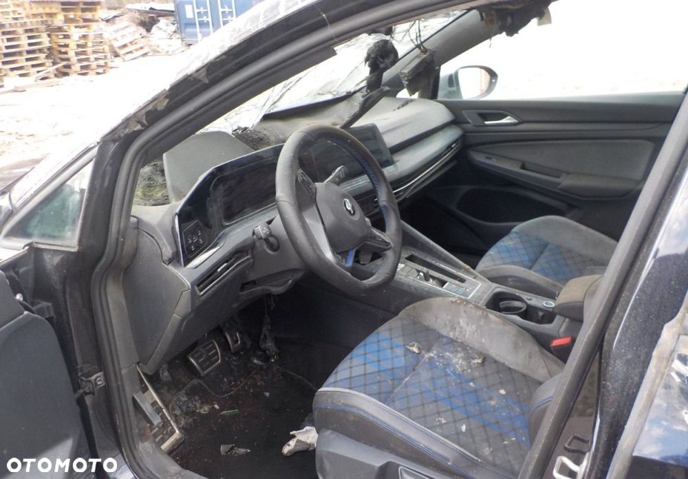 Volkswagen Golf - 19