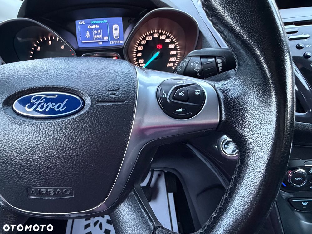 Ford Kuga 2.0 TDCi 2x4 Titanium - 24