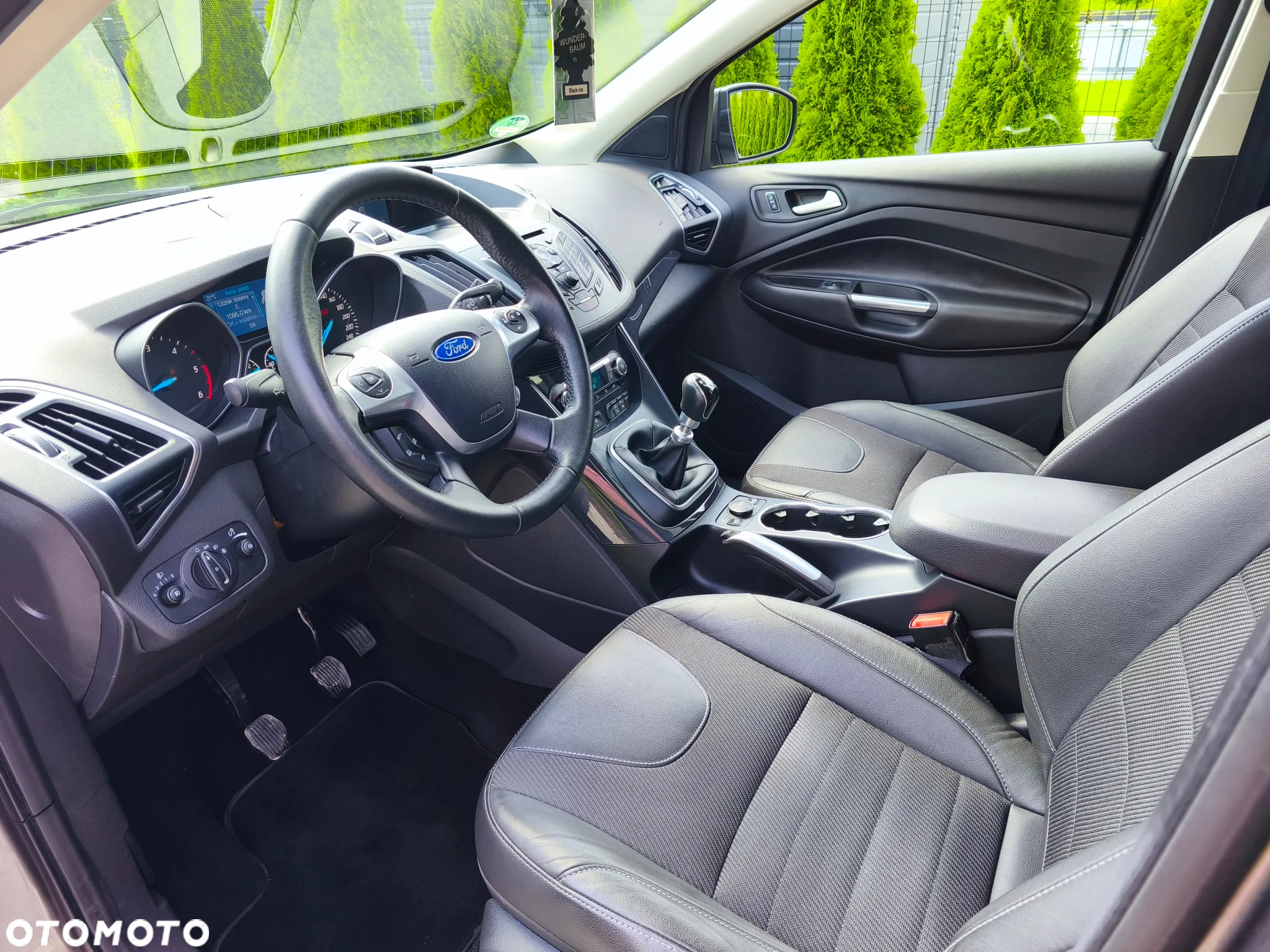 Ford Kuga 2.0 TDCi 4x4 Titanium - 14