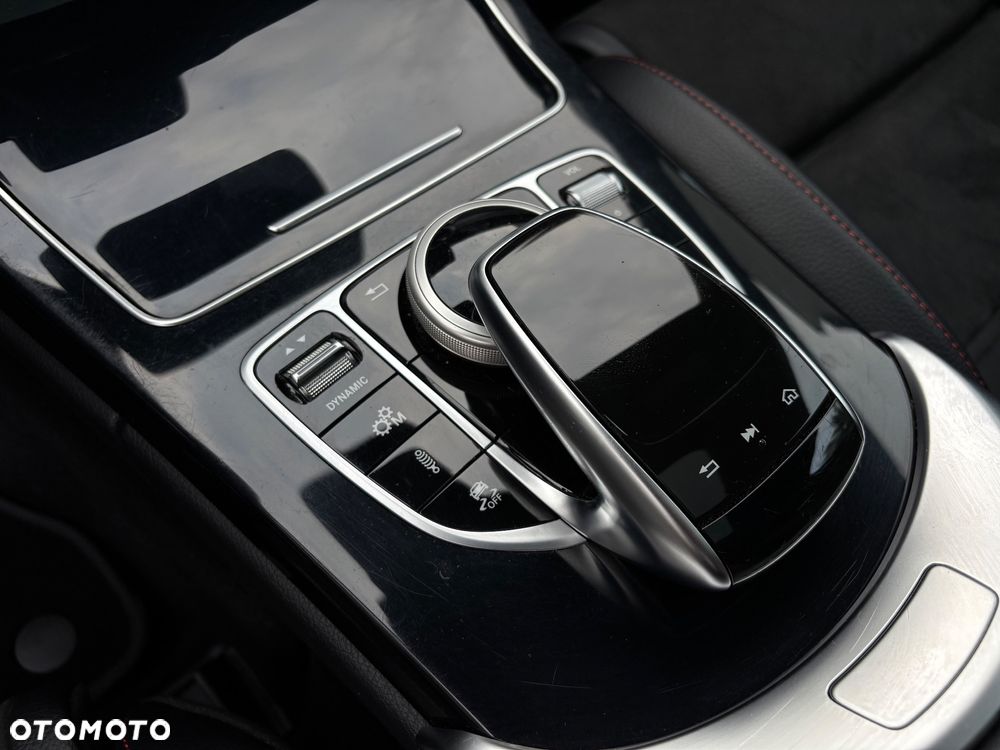 Mercedes-Benz Klasa C AMG 43 Coupe 4Matic AMG Speedshift TCT 9G - 25