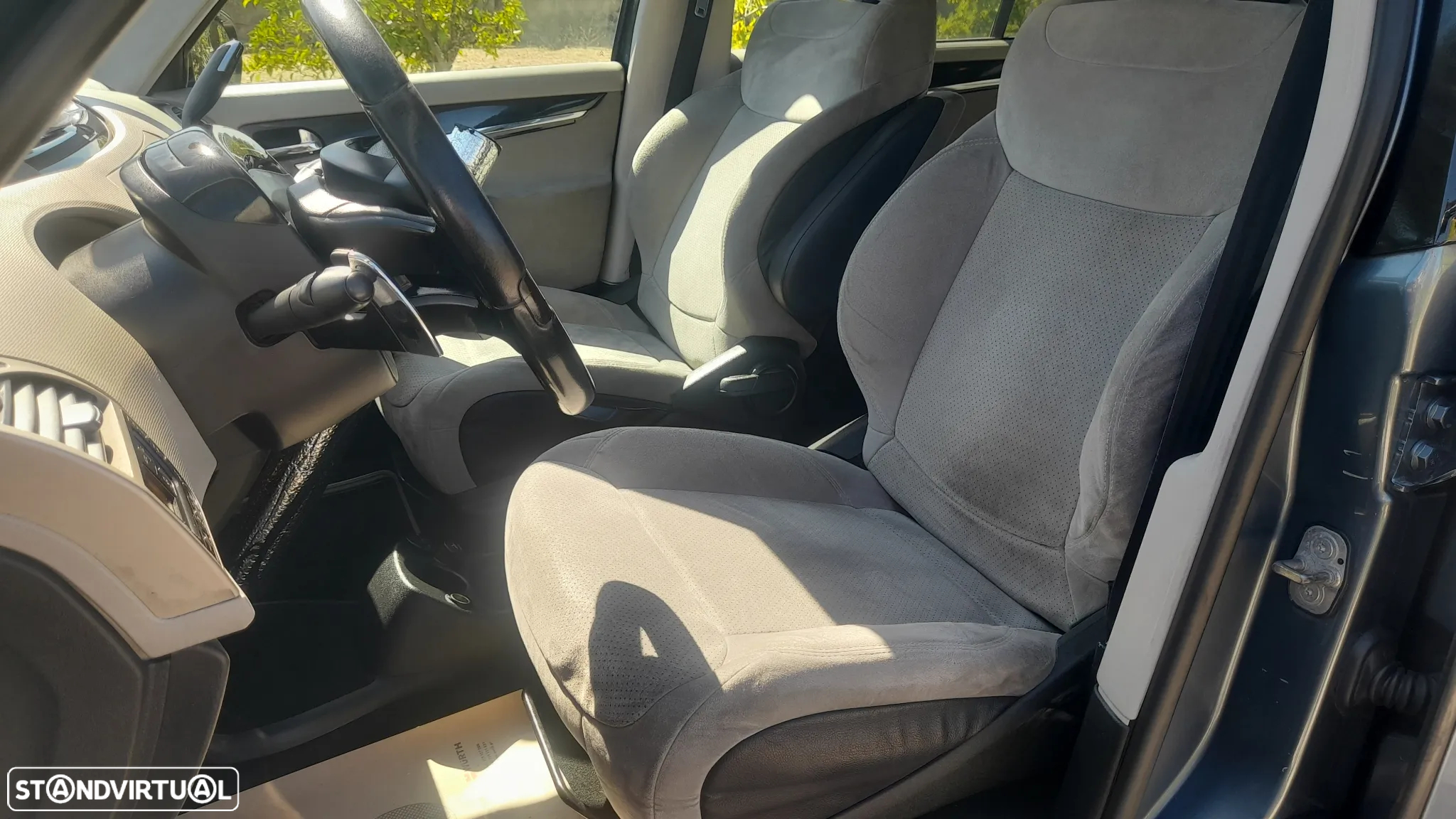Citroën C4 Grand Picasso 1.6 HDi Exclusive CMP6 - 17