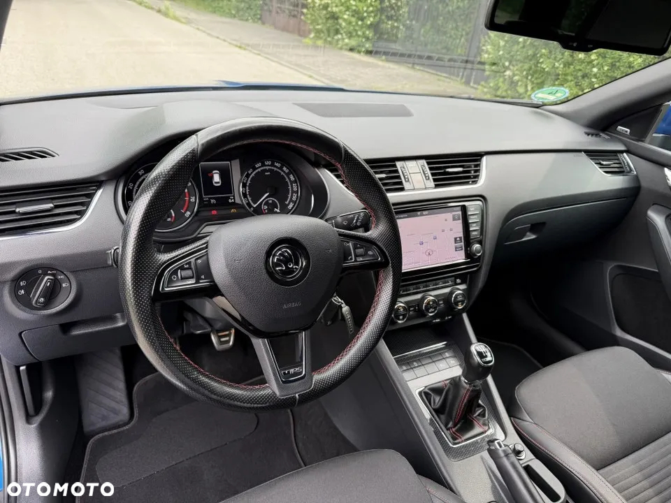 Skoda Octavia 2.0 TSI RS - 18