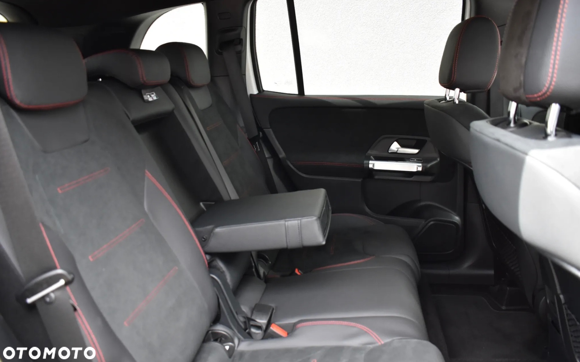 Mercedes-Benz GLB - 20