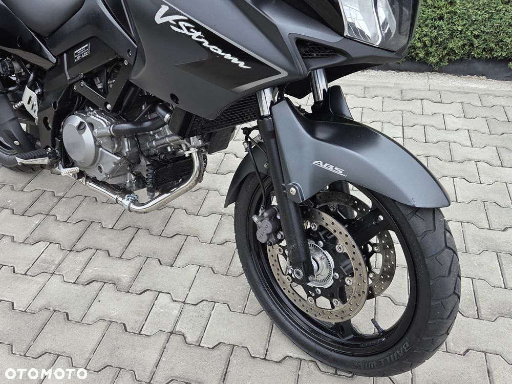 Suzuki V-STROM - 17