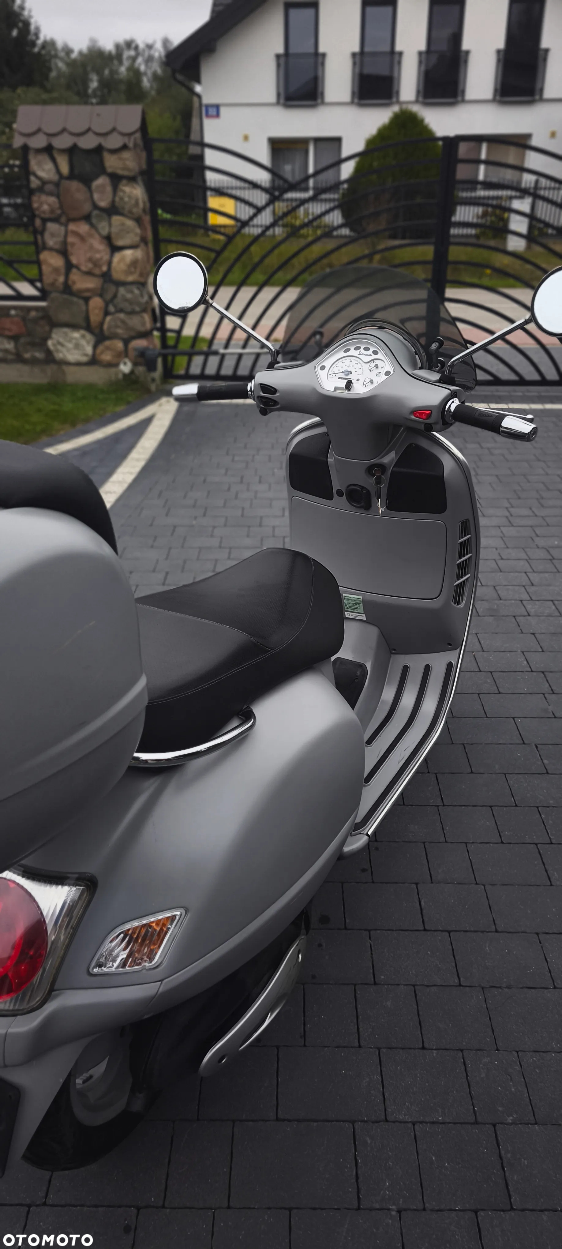 Vespa Grantourismo - 12