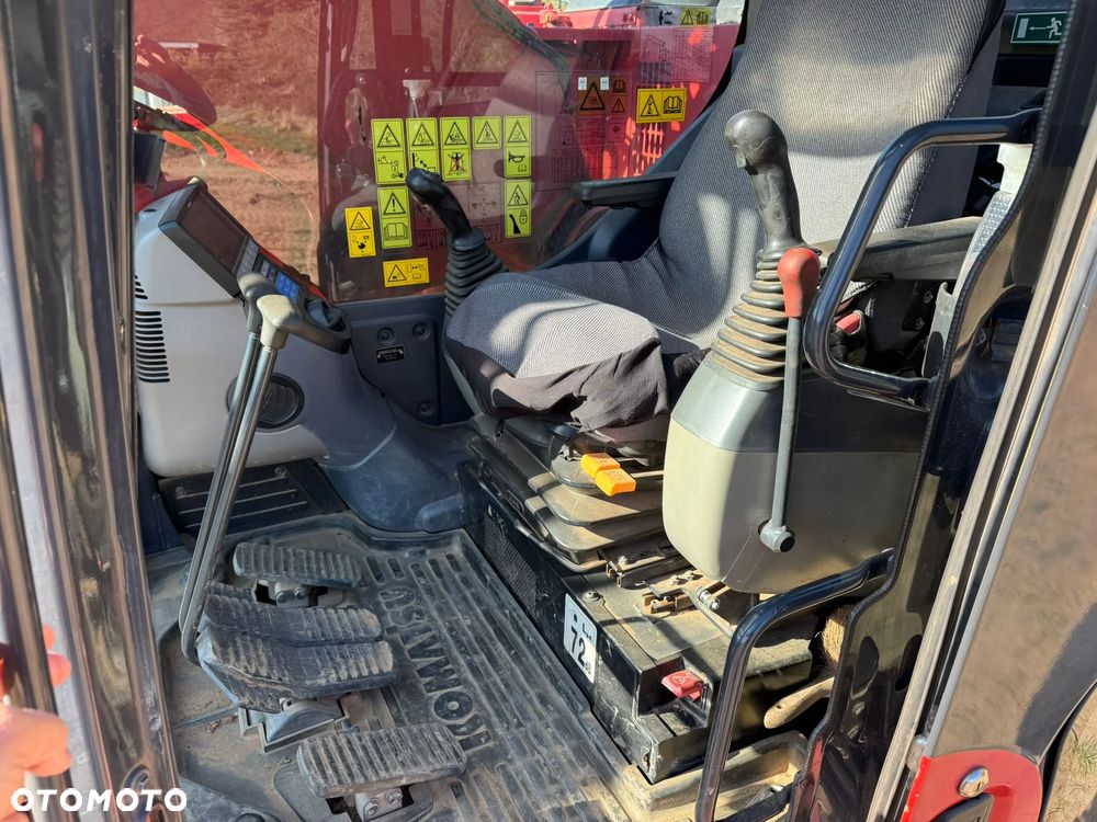 Komatsu PC 228 USLC-10 - 19