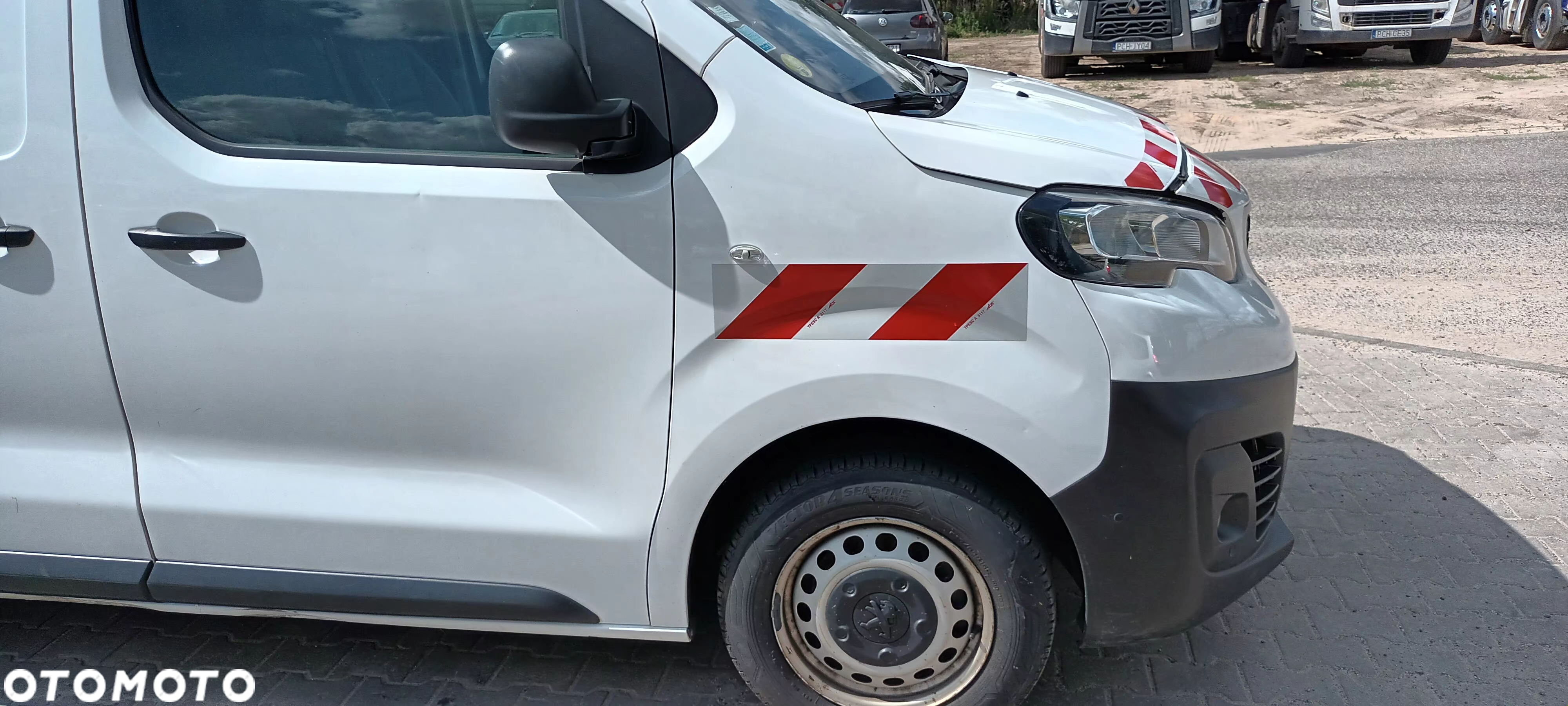 Peugeot EXPERT - 13