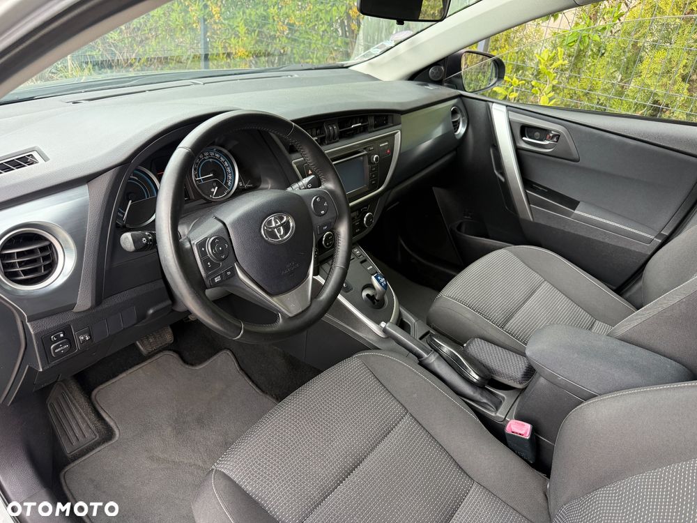 Toyota Auris Hybrid 135 Premium - 8