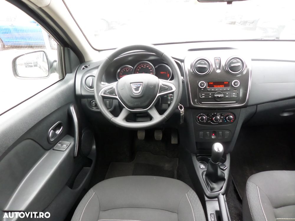 Dacia Sandero - 28