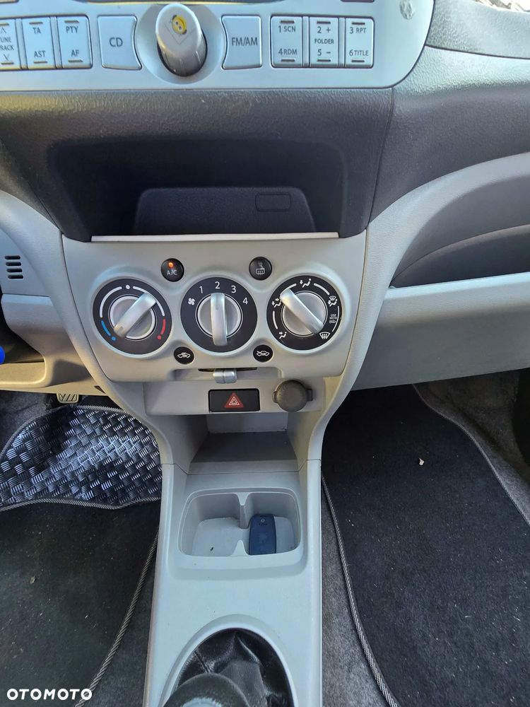 Nissan Pixo - 9