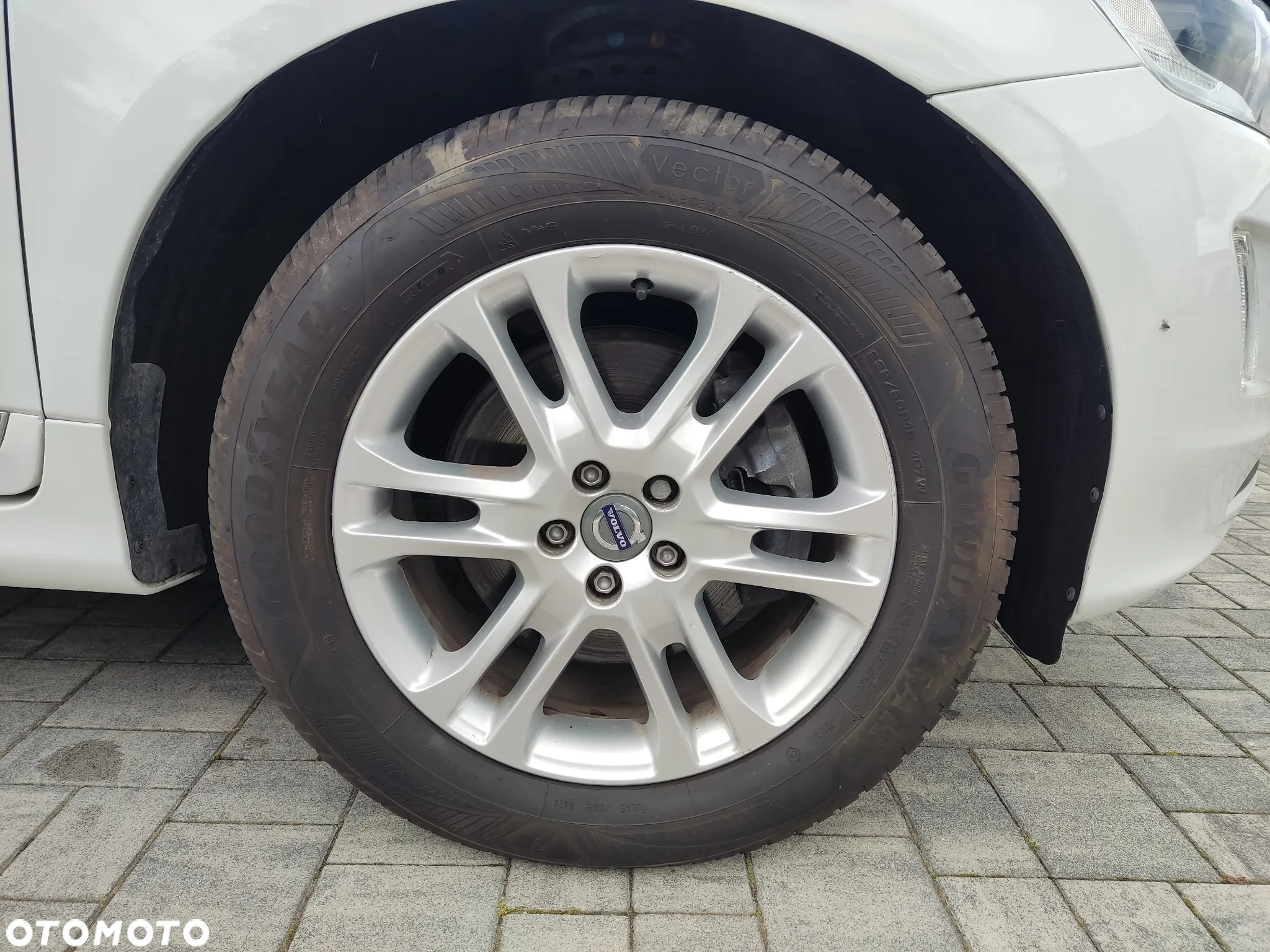Volvo XC 60 D3 Drive-E Momentum - 17